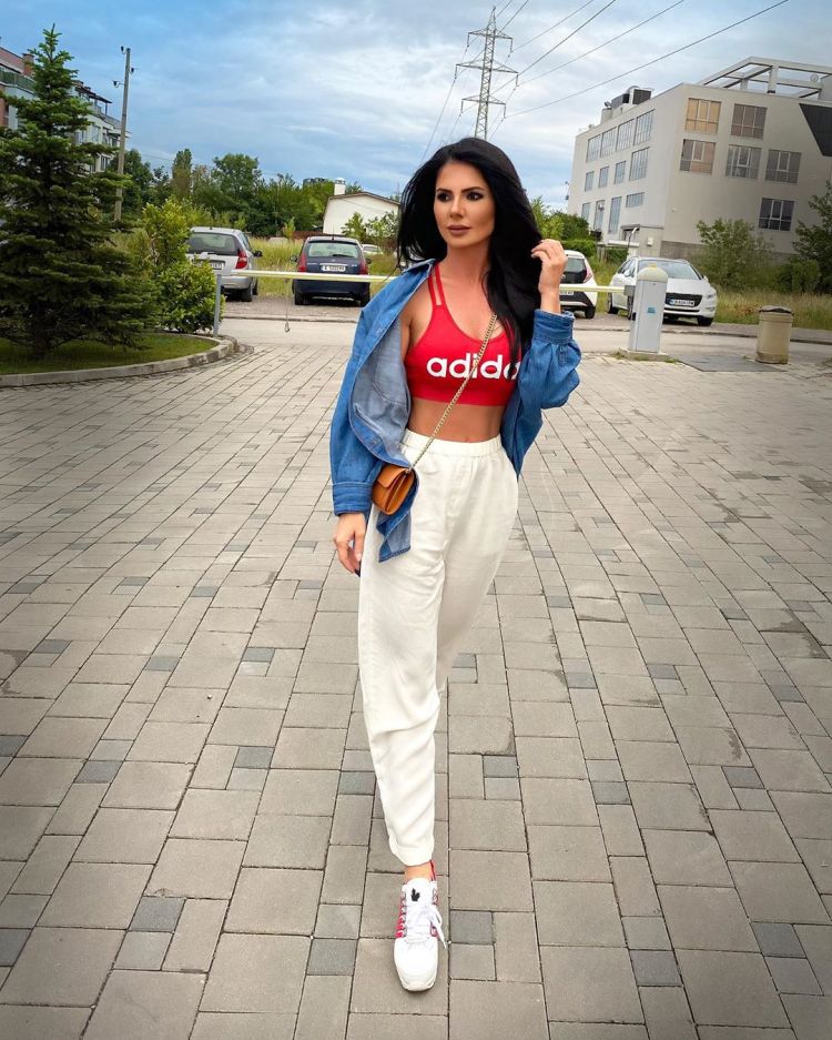 106242446_2633101403572431_1780044878382629926_n(1)